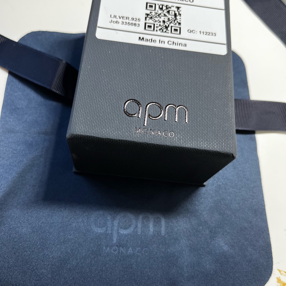 APM earrings - Picture 4 of 4